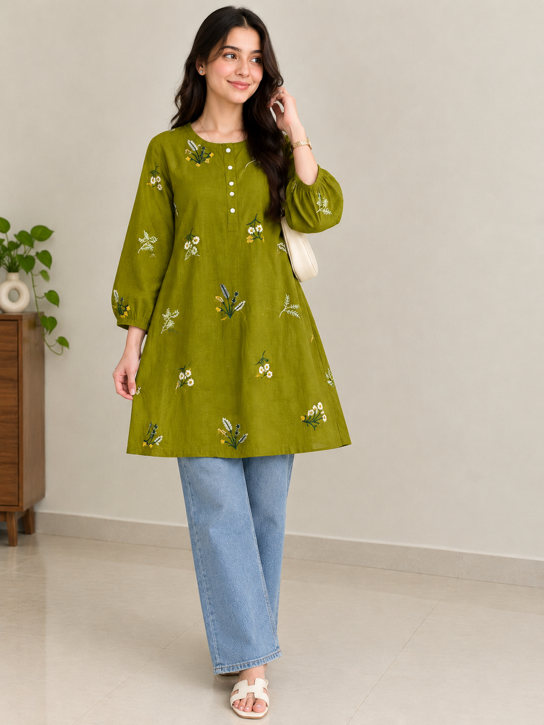 St139- Sunflower and leaf embroidered top