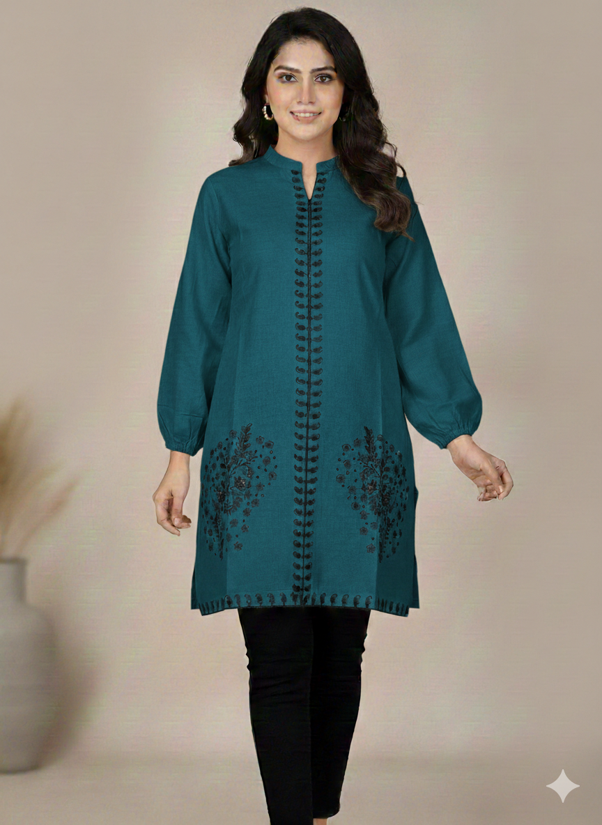 St116- Daman Embroiderd Floral Top